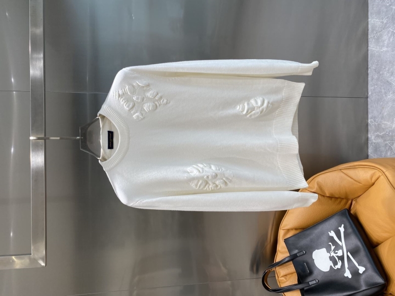 l0vis Vvtt0n sweater